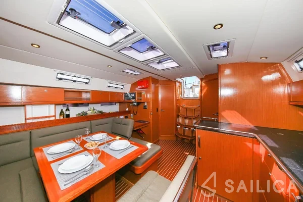 Bavaria 45 Cruiser - Yacht Charter Sailica