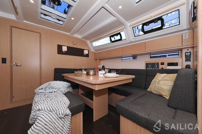 Bavaria 46 Cruiser - Yacht Charter Sailica