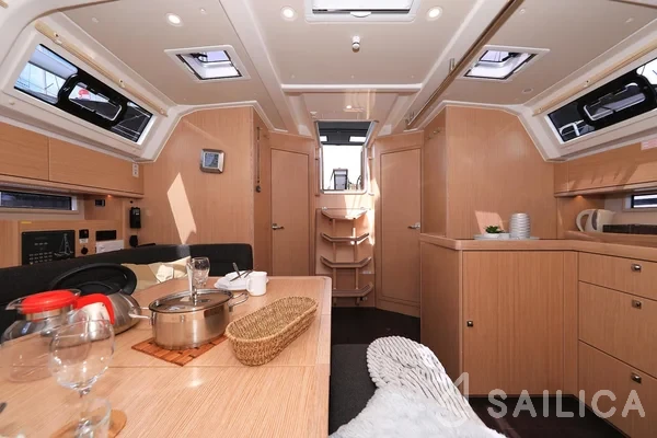 Bavaria 46 Cruiser - Yacht Charter Sailica
