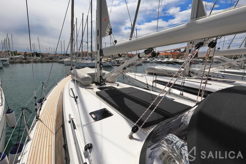 Bavaria 46 Cruiser - Yacht Charter Sailica