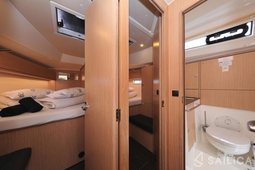 Bavaria 46 Cruiser - Yacht Charter Sailica