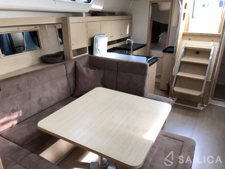 Hanse 455 - Yacht Charter Sailica