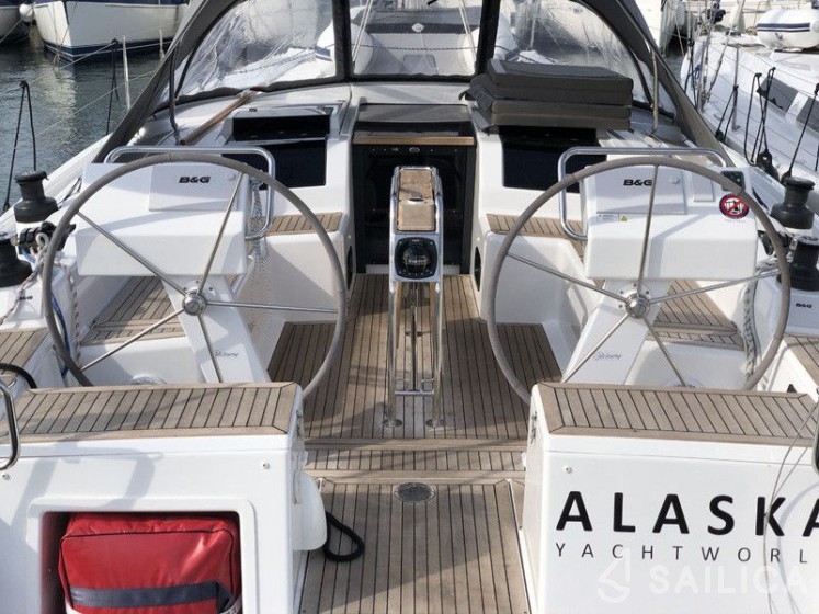 Hanse 455 - Yacht Charter Sailica