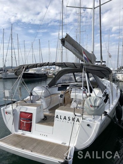 Hanse 455 - Yacht Charter Sailica