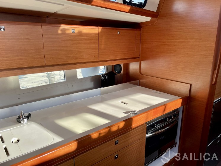 Dufour 460 GL - Yacht Charter Sailica