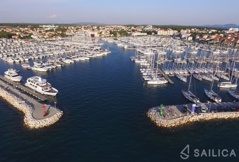 Bavaria Cruiser 41S - Yacht Charter Sailica