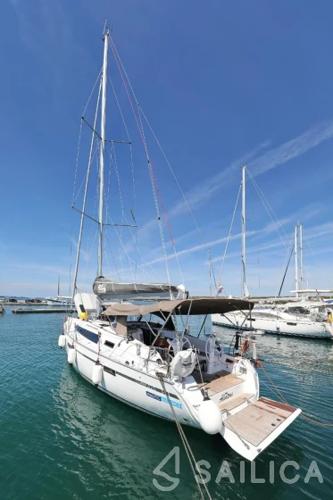 Bavaria Cruiser 41S - Yacht Charter Sailica