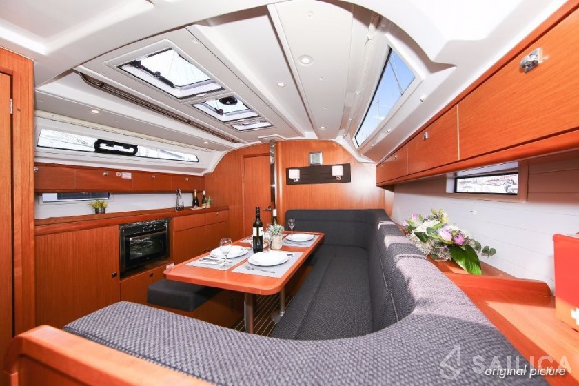 Bavaria Cruiser 41S - Yacht Charter Sailica