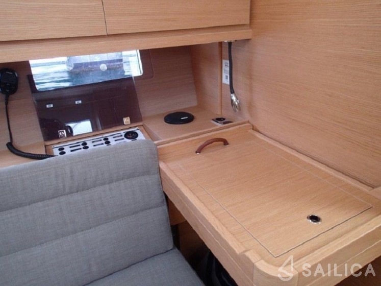 Dufour 382 GL - Yacht Charter Sailica