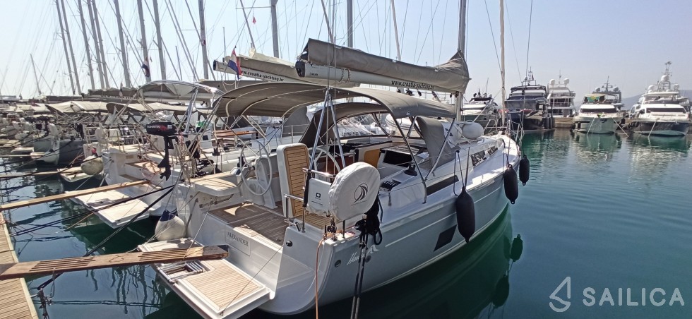 Hanse 418 - Yacht Charter Sailica