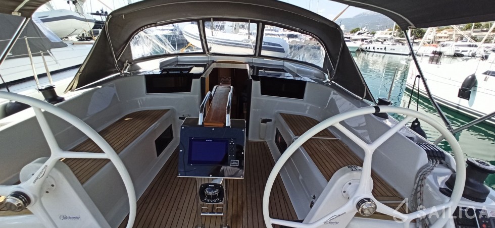 Hanse 418 - Yacht Charter Sailica