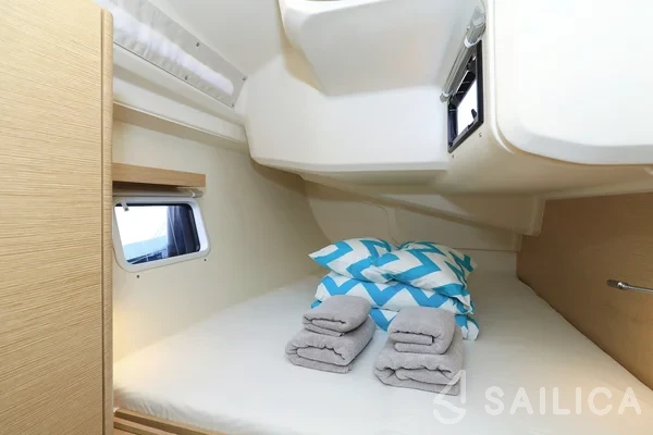 Hanse 418 - Yacht Charter Sailica