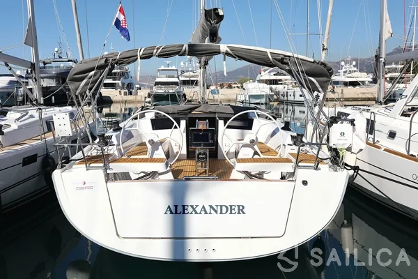 Hanse 418 - Yacht Charter Sailica