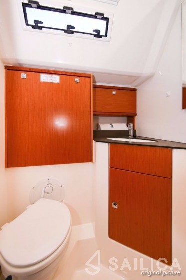Bavaria 46 Cruiser - Yacht Charter Sailica