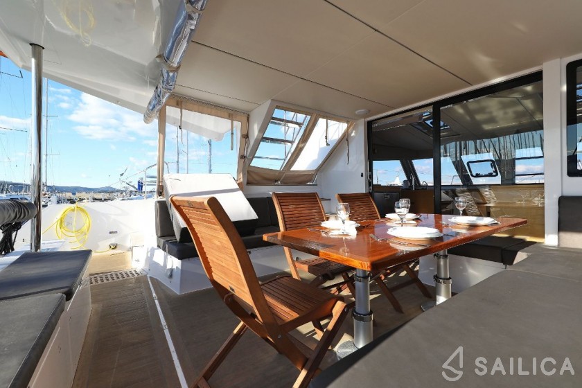 Nautitech 46 Fly - Yacht Charter Sailica