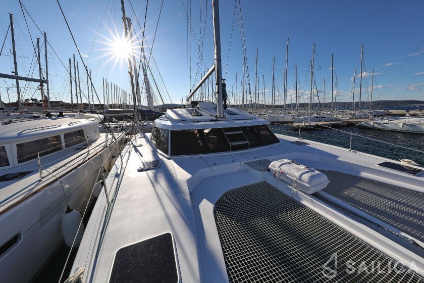 Nautitech 46 Fly - Yacht Charter Sailica
