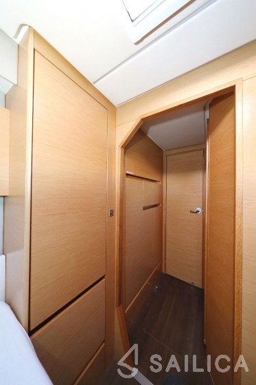 Nautitech 46 Fly - Yacht Charter Sailica