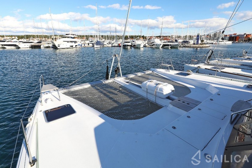 Nautitech 46 Fly - Yacht Charter Sailica
