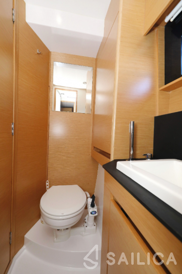 Nautitech 46 Fly - Yacht Charter Sailica