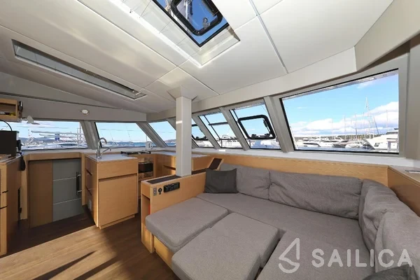Nautitech 46 Fly - Yacht Charter Sailica