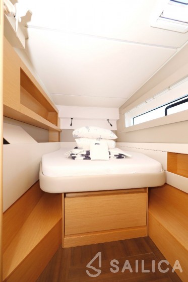 Nautitech 46 Fly - Yacht Charter Sailica
