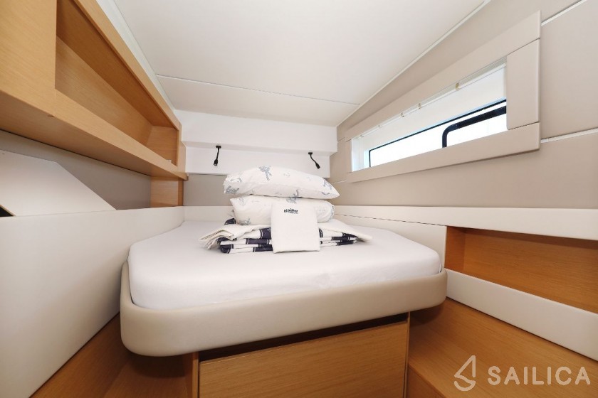 Nautitech 46 Fly - Yacht Charter Sailica
