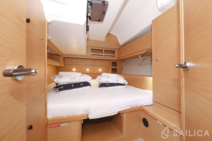 Dufour 56 Exclusive - Yacht Charter Sailica