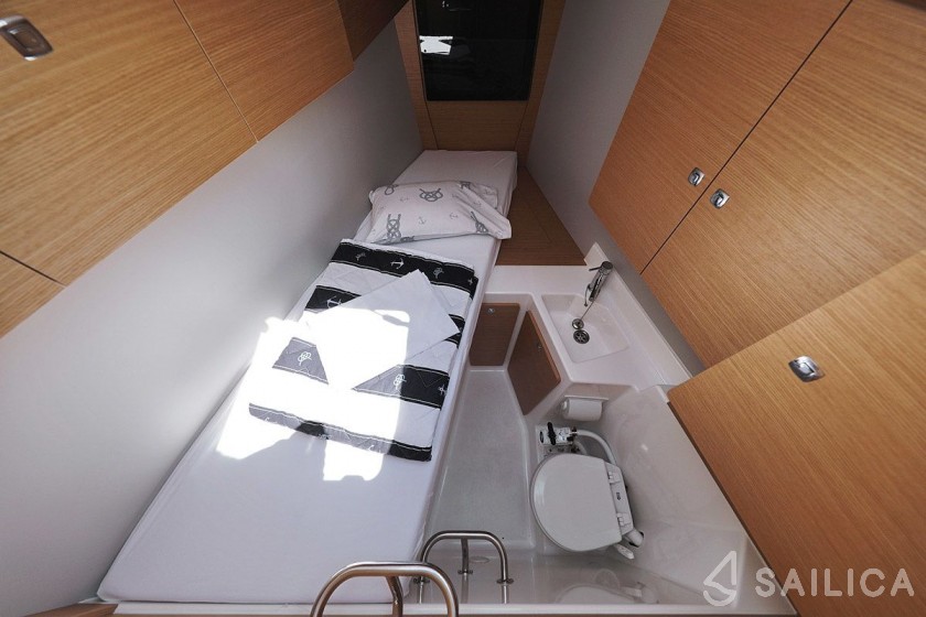 Dufour 56 Exclusive - Yacht Charter Sailica