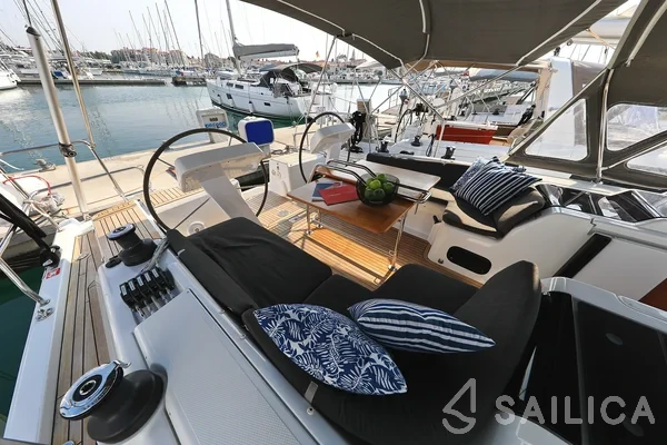 Hanse 458 - Yacht Charter Sailica