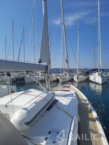 Hanse 458 - Yacht Charter Sailica
