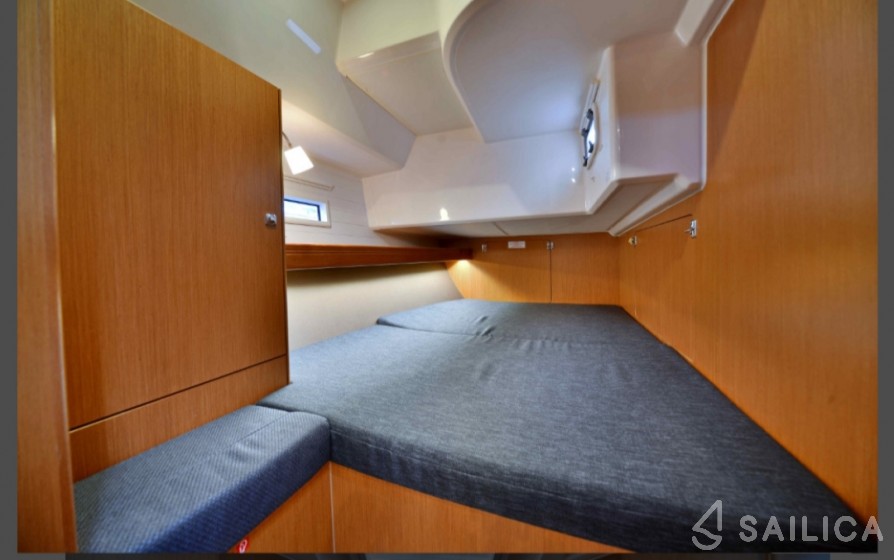 Bavaria 46 Cruiser - Yacht Charter Sailica