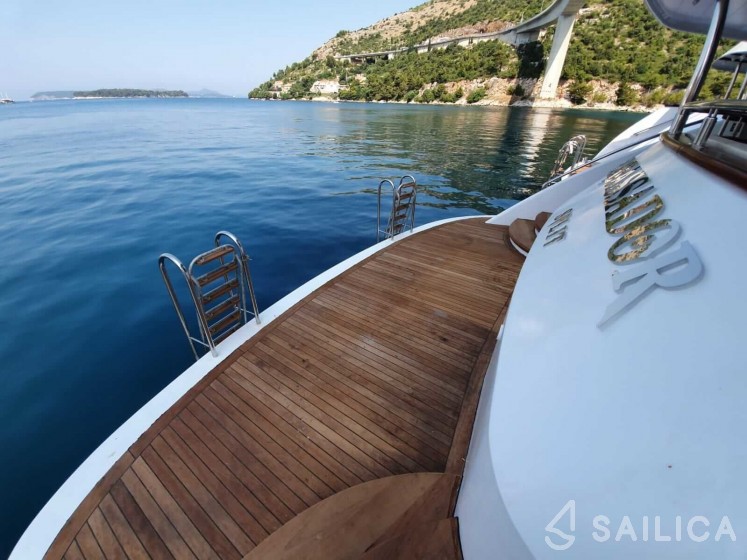 Motor Sailer 158 - Yacht Charter Sailica