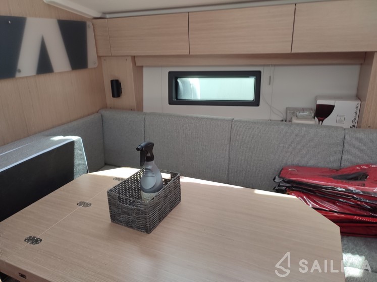 Bavaria C38 - Yacht Charter Sailica