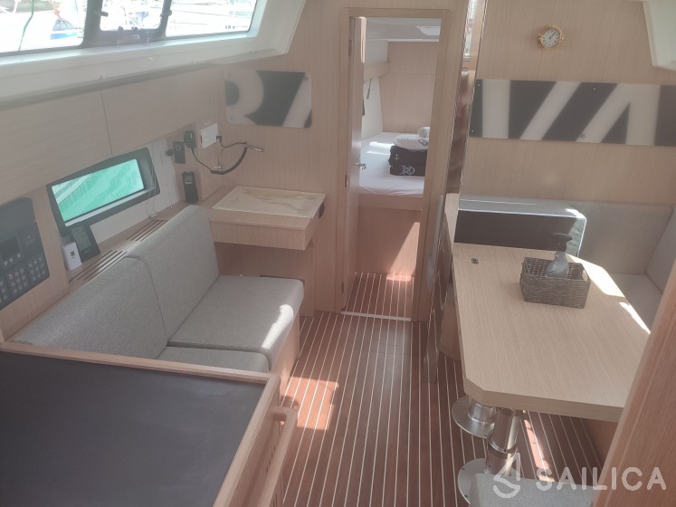 Bavaria C38 - Yacht Charter Sailica