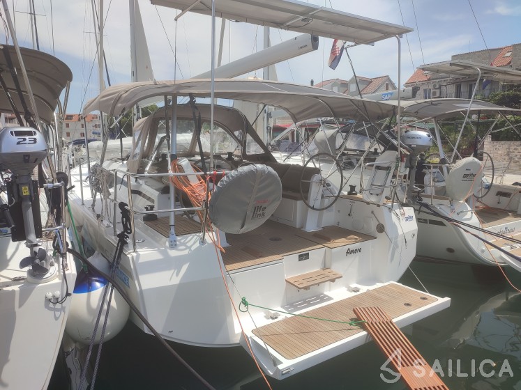 Bavaria C38 - Yacht Charter Sailica