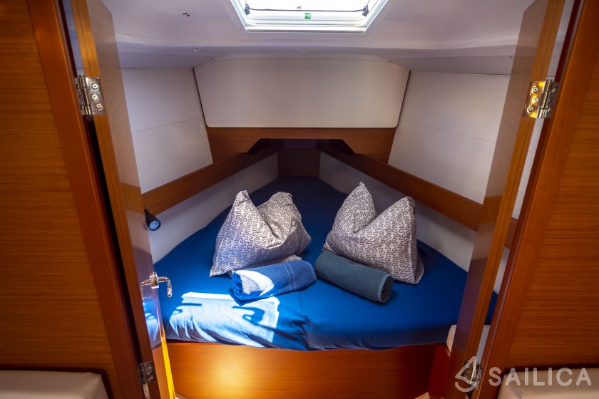 Sun Odyssey 349 - Yacht Charter Sailica
