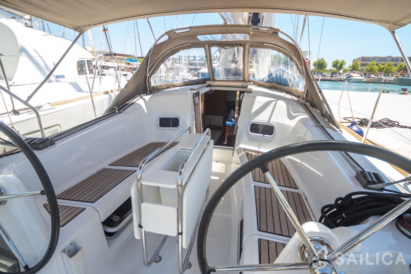 Sun Odyssey 349 - Yacht Charter Sailica