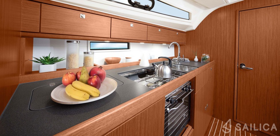 Bavaria Cruiser 41 Style - Yacht Charter Sailica