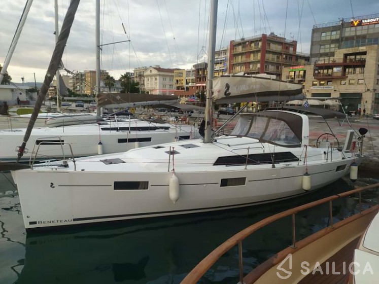 Oceanis 41.1 - Yacht Charter Sailica