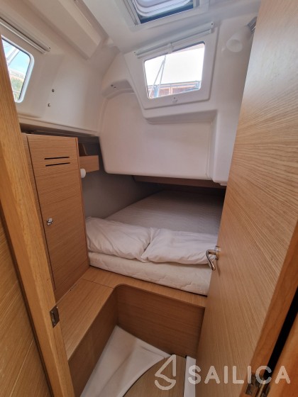 Dufour 360 GL - Yacht Charter Sailica