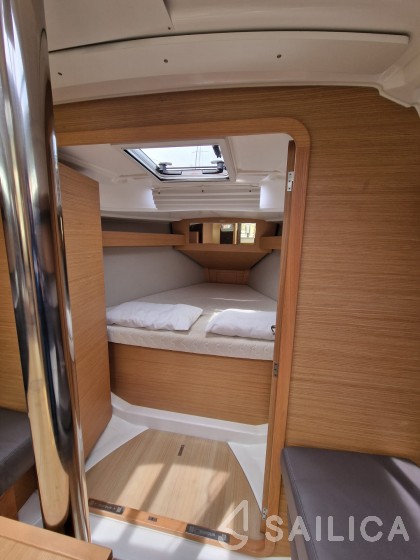 Dufour 360 GL - Yacht Charter Sailica