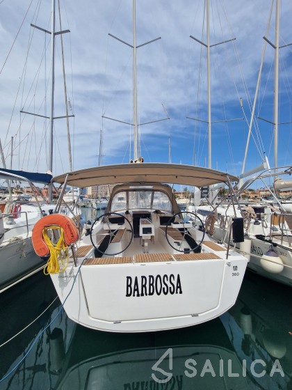 Dufour 360 GL - Yacht Charter Sailica