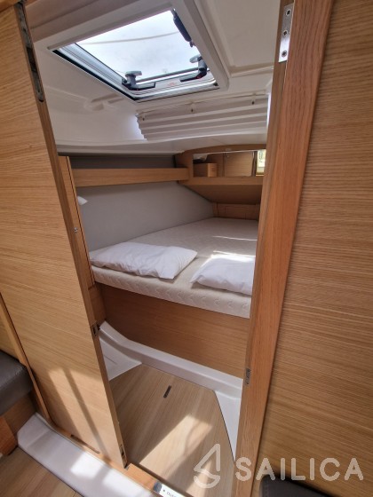 Dufour 360 GL - Yacht Charter Sailica