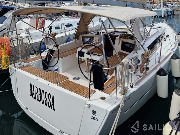 Dufour 360 GL - Yacht Charter Sailica