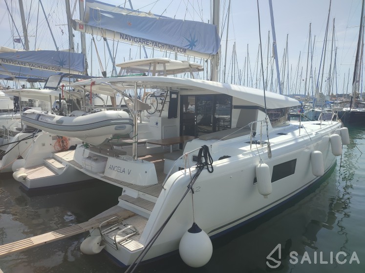 Lagoon 42 - Yacht Charter Sailica