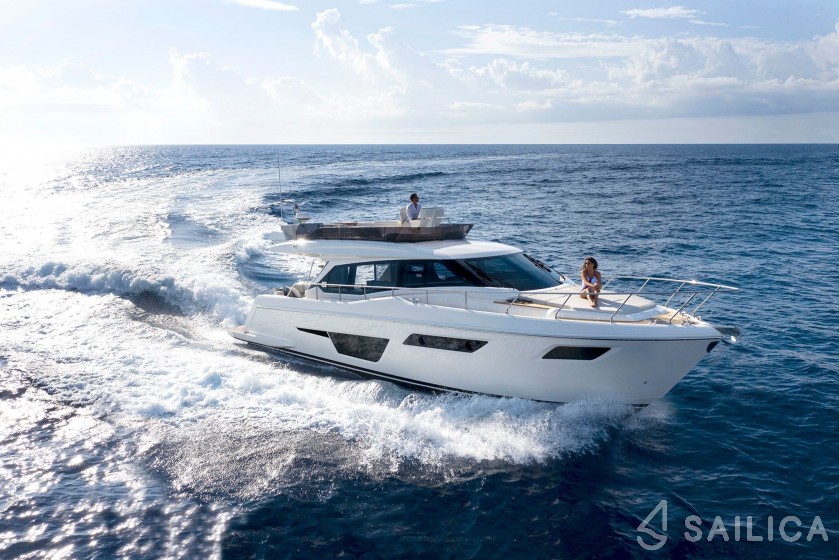 Ferretti 500 - Yacht Charter Sailica