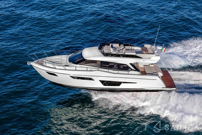 Ferretti 500 - Yacht Charter Sailica