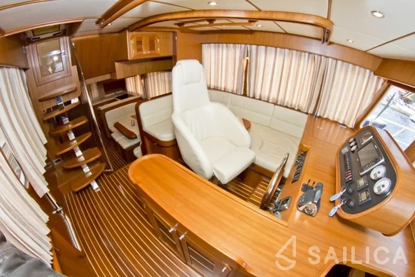 Adagio Europa 51.5 - Yacht Charter Sailica