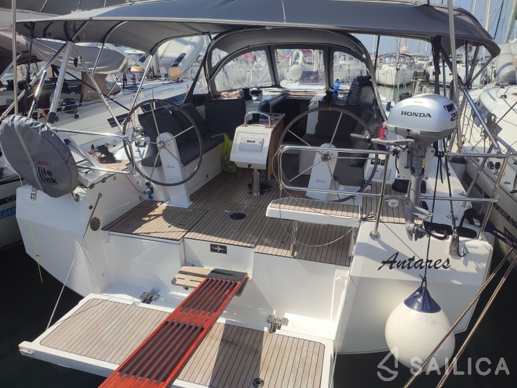 Bavaria C42 - Yacht Charter Sailica