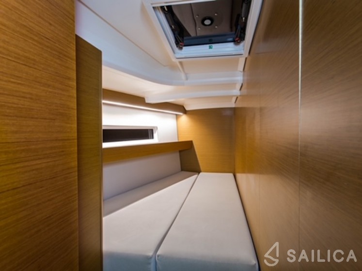 Sun Odyssey 440 - Yacht Charter Sailica